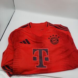 Adidas Bayern Munich Longsleeve Jersey Red Size Large New with tags 2024/25